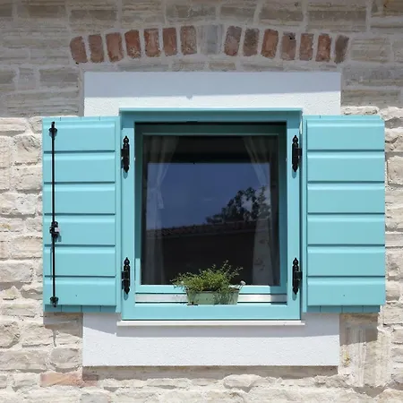 Rural Lapis Vila *