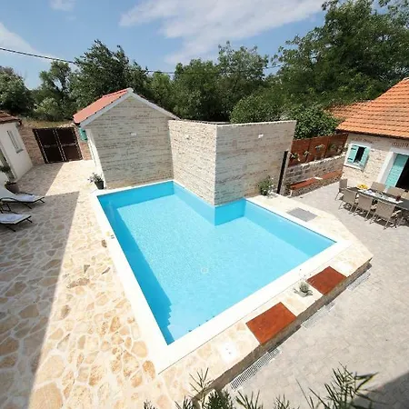 Rural Lapis Vila